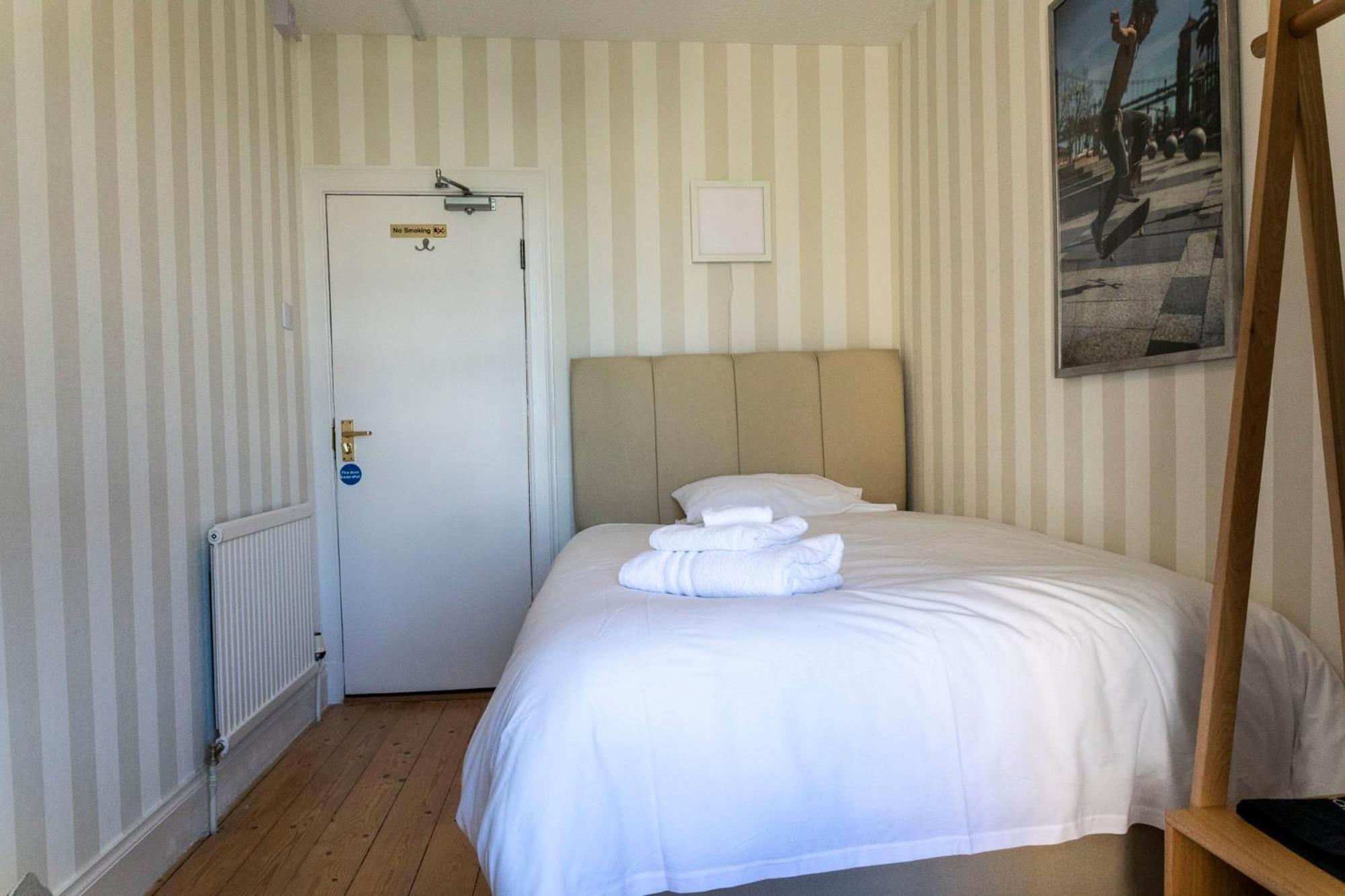 Cawdor House B&B แนร์น ภายนอก รูปภาพ